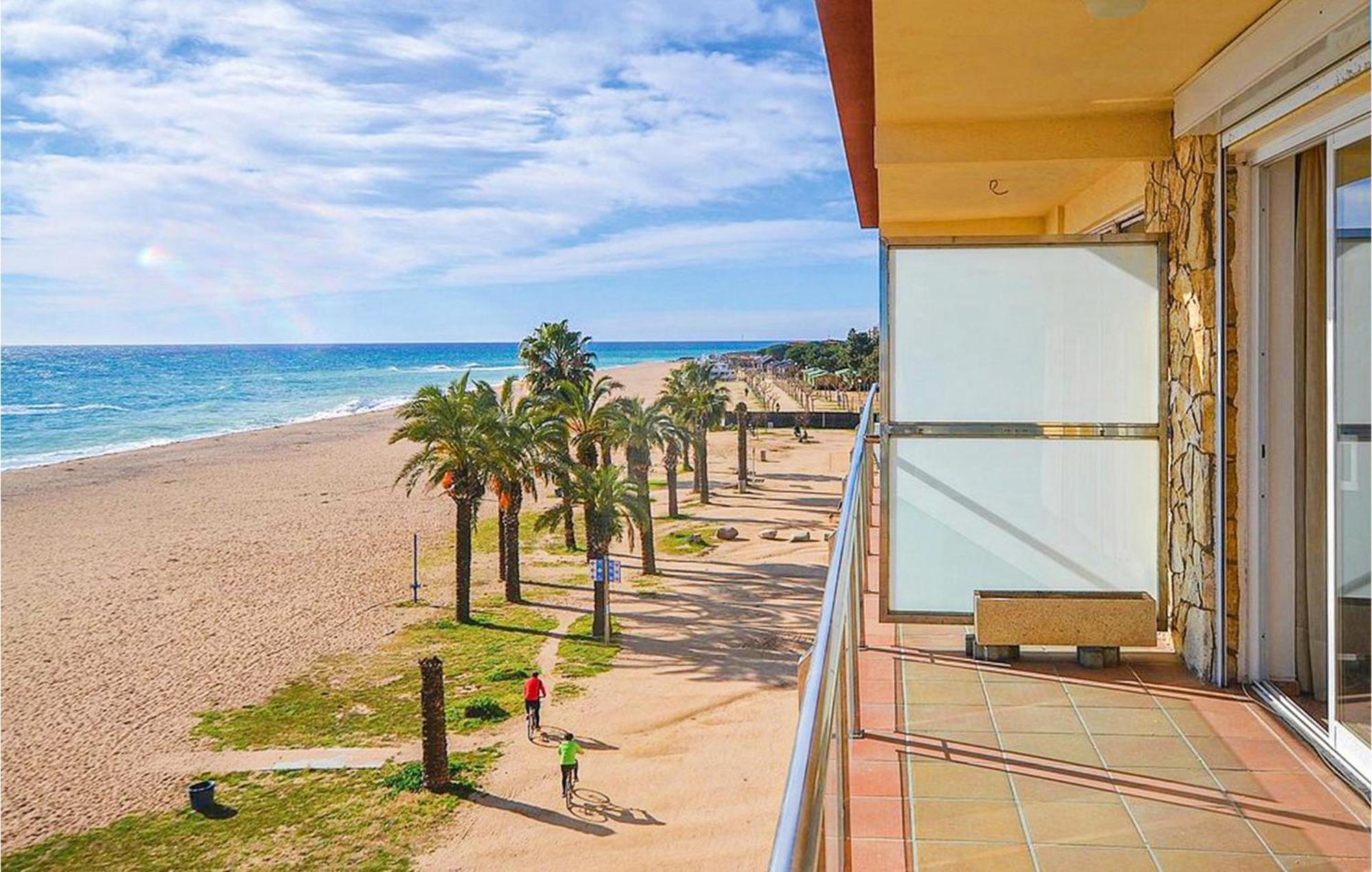 Awesome Apartment In Santa Susanna With Kitchen Dış mekan fotoğraf